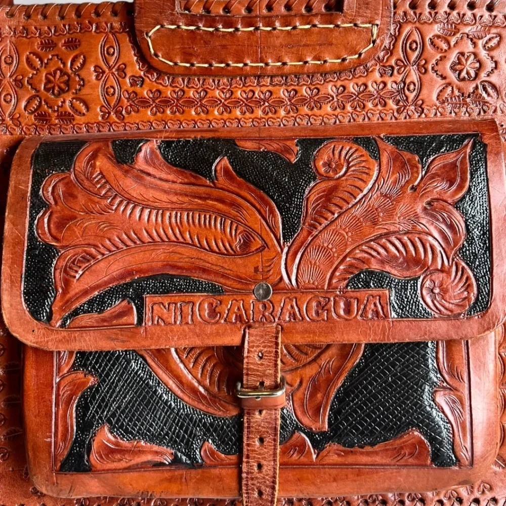 Vintage Hand Tooled Leather Crossbody Satchel Bag Black and Brown - Picture 3 of 8